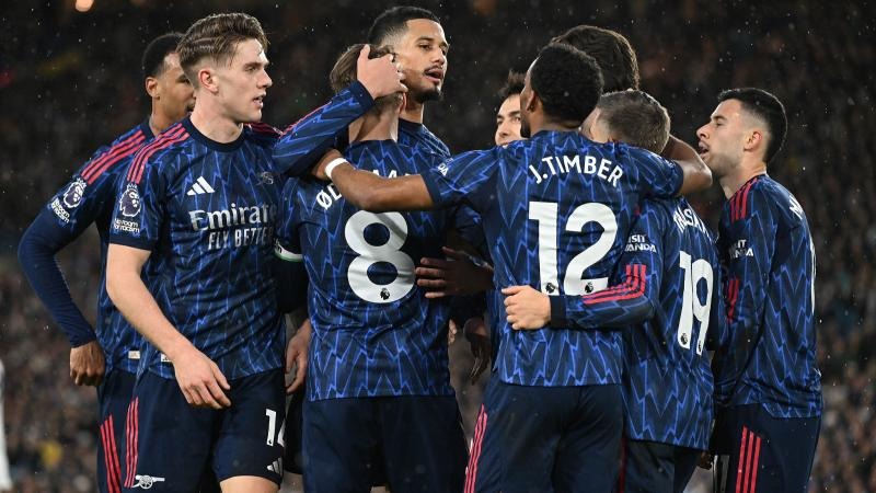 【日职】「已经准备了一年」辰己凉介放话金手套颁奖典礼要超越去年「金人造型」｜日本职棒