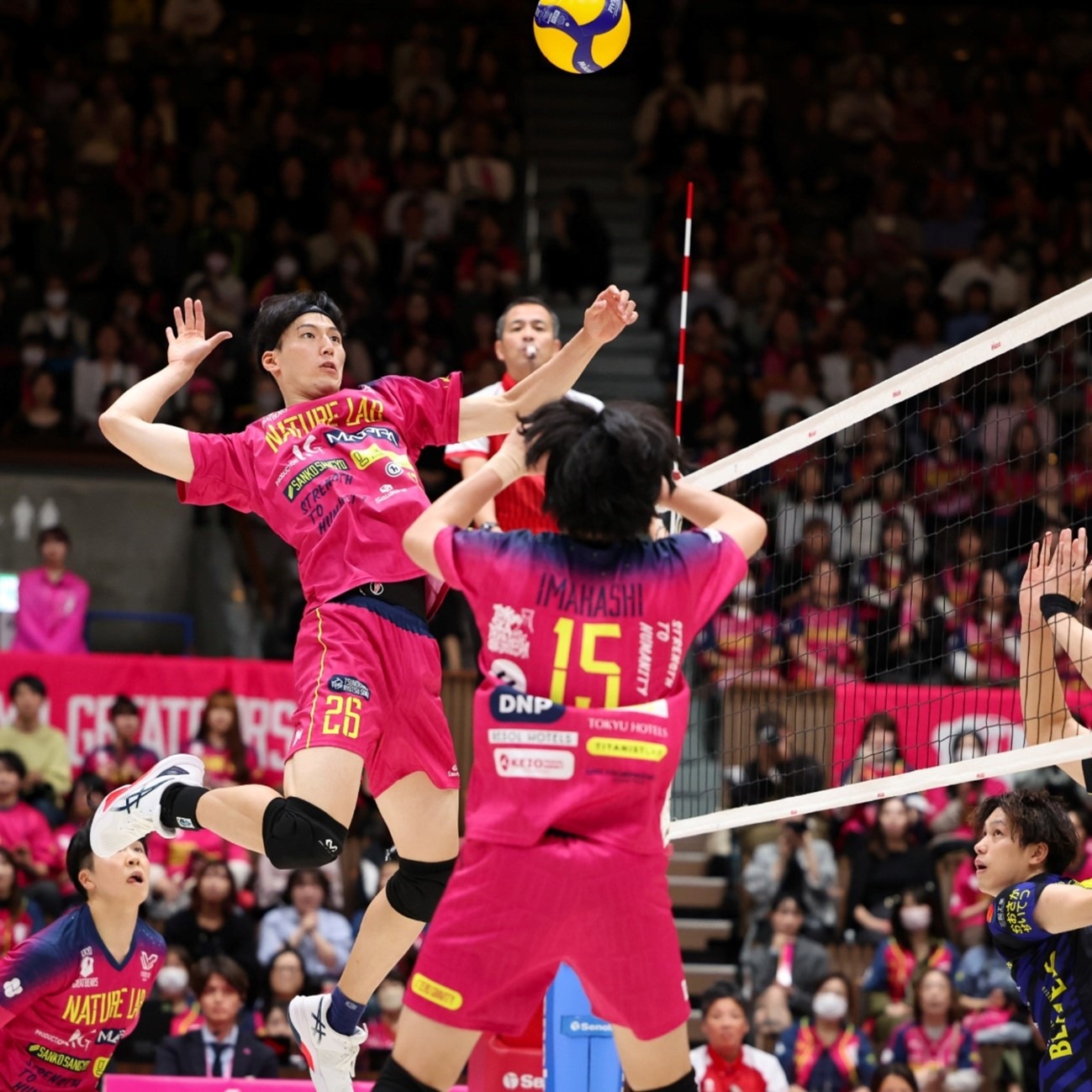 中超-卡扎伊什维利破门武磊赛季首球 海港1-1泰山